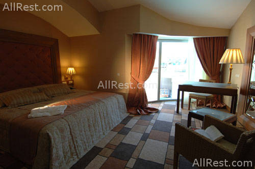 Sungate Port Royal 12
